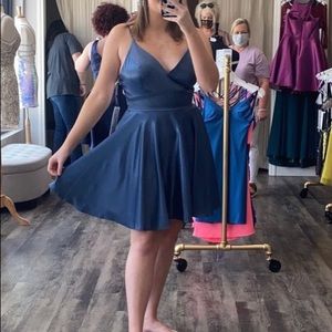 Beautiful Formal Dress Perfect for any occasion!